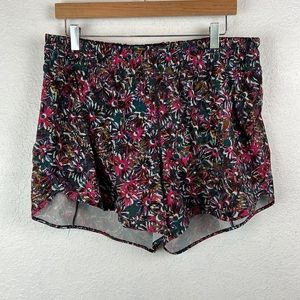 Perfect Lululemon Hotty Hot Shorts floral 18